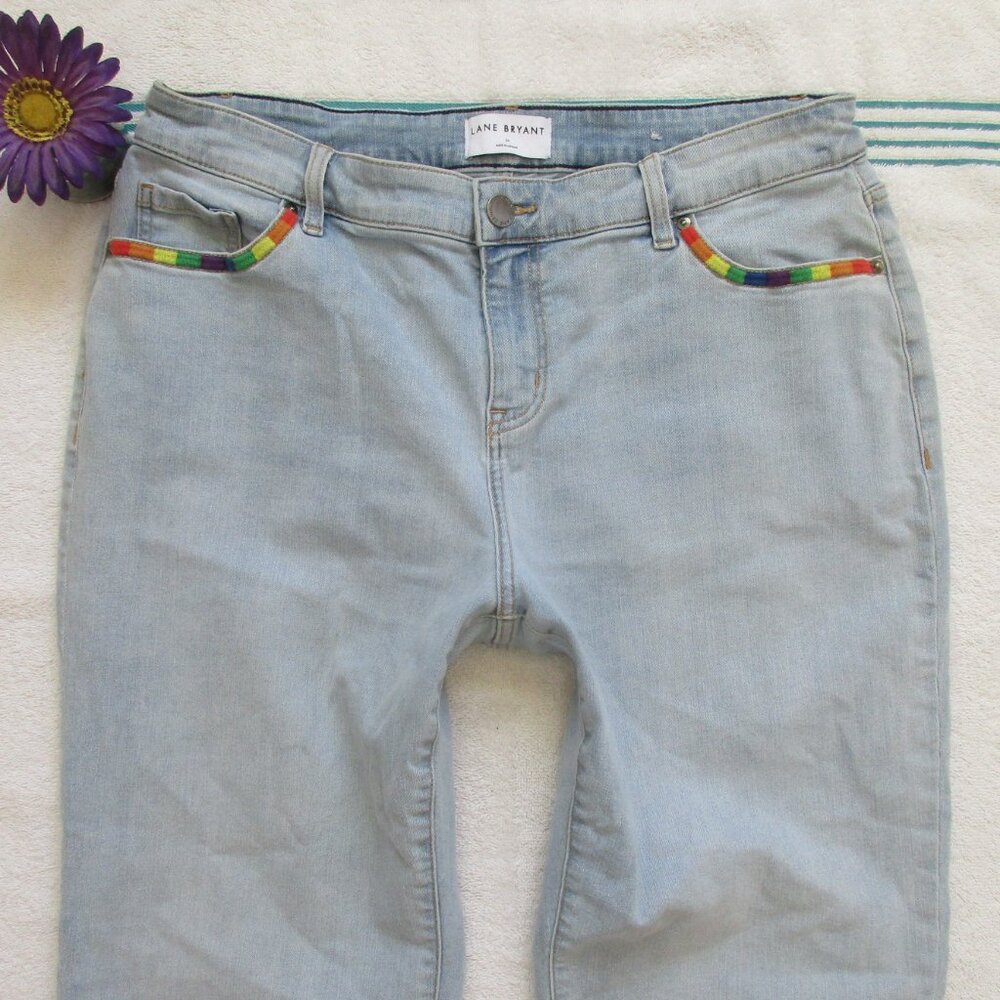 LANE BRYANT Jeans Size 14 Light Blue Boyfriend Capri Denim